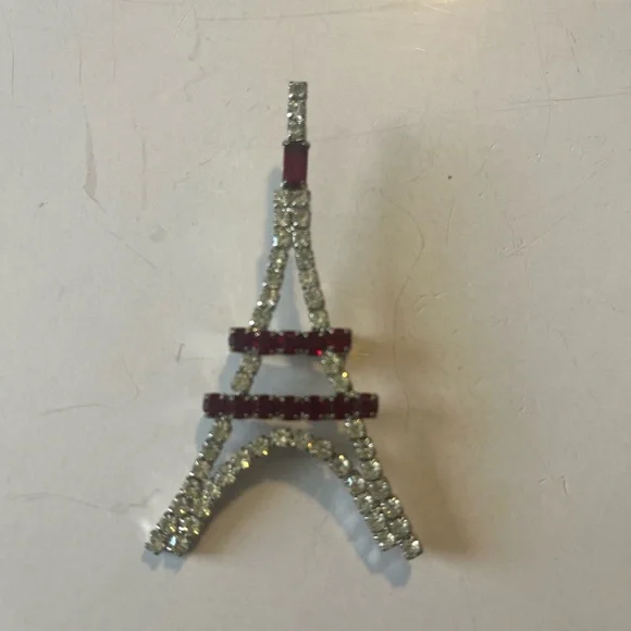 Vintage Eiffel tower brooch - Picture 1 of 2